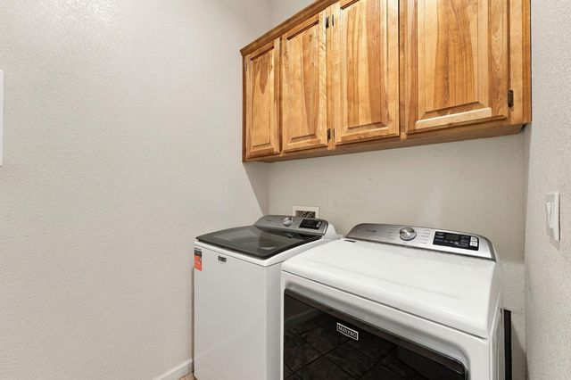 1697 San Antonio Ln, Roseville, CA 95747