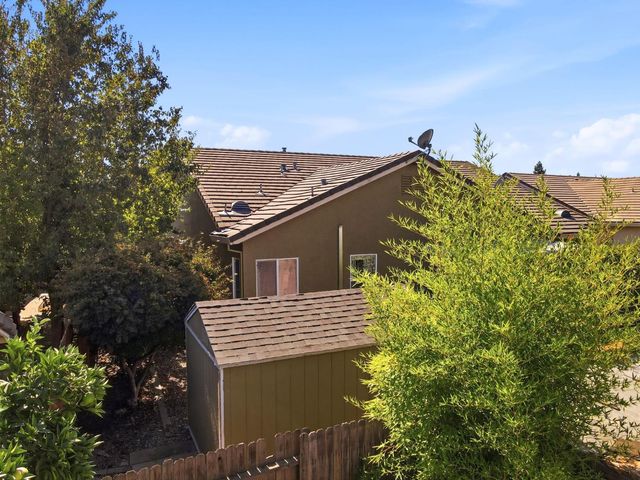 1697 San Antonio Ln, Roseville, CA 95747
