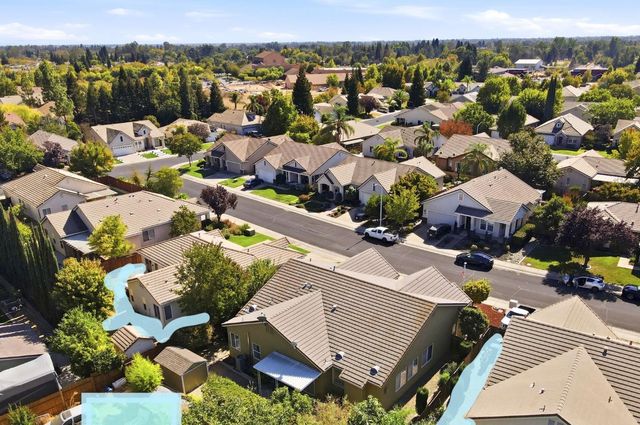 1697 San Antonio Ln, Roseville, CA 95747