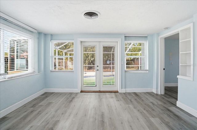 5897 5TH STREET S, St Petersburg, FL 33705