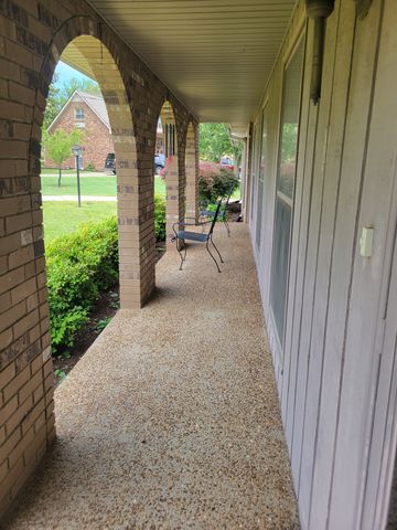 110 Meadowlake Ct, Hendersonville, TN 37075