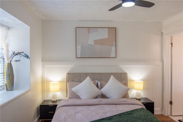 3213 Heatherwood Drive, Bryan, TX 77801