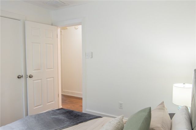 3213 Heatherwood Drive, Bryan, TX 77801