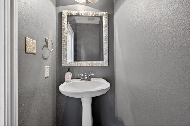 6272 N Fawnlake Drive, Katy, TX 77493