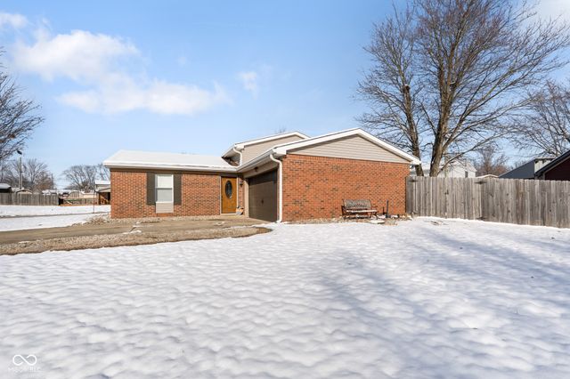 1546 Beckett Drive, Shelbyville, IN 46176
