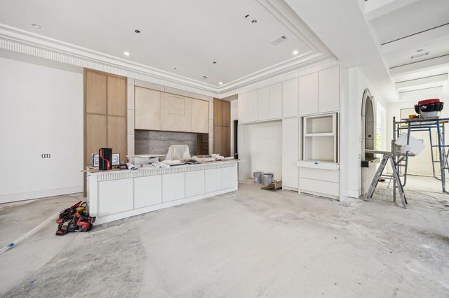 4152 Coleridge Street, West University Place, TX 77005