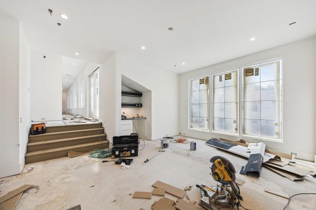 4152 Coleridge Street, West University Place, TX 77005