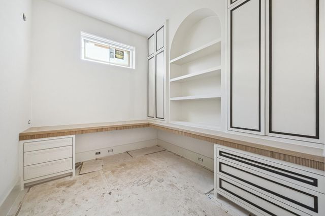 4152 Coleridge Street, West University Place, TX 77005