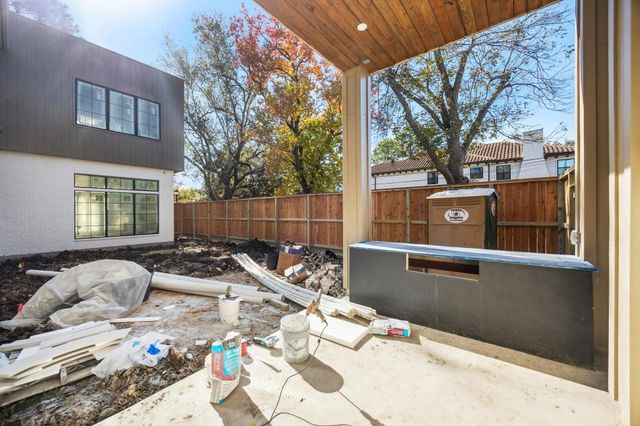 4152 Coleridge Street, West University Place, TX 77005