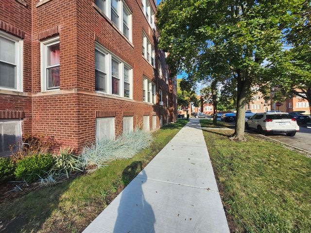 416 E 110th Street 3, Chicago, IL 60628