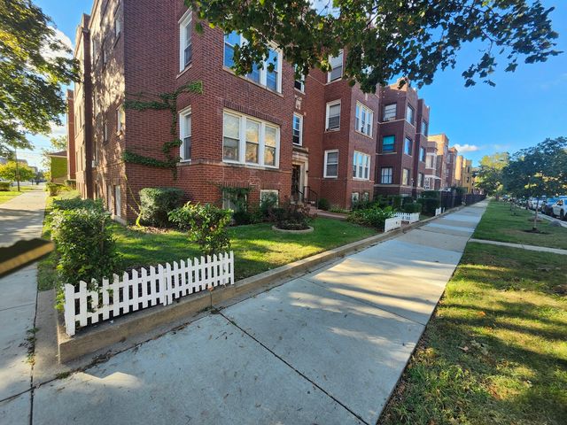 416 E 110th Street 3, Chicago, IL 60628