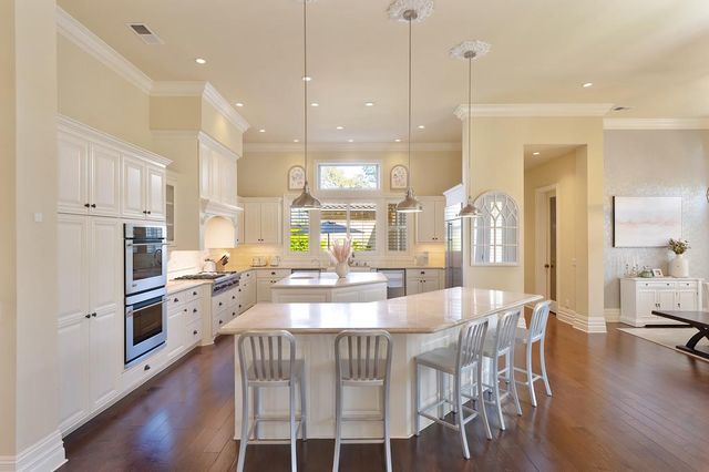 185 Powers Dr, El Dorado Hills, CA 95762