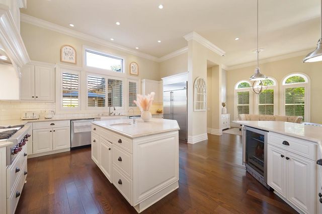 185 Powers Dr, El Dorado Hills, CA 95762