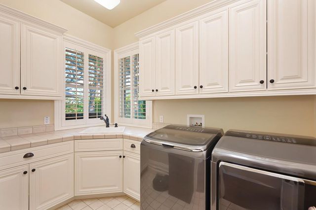 185 Powers Dr, El Dorado Hills, CA 95762