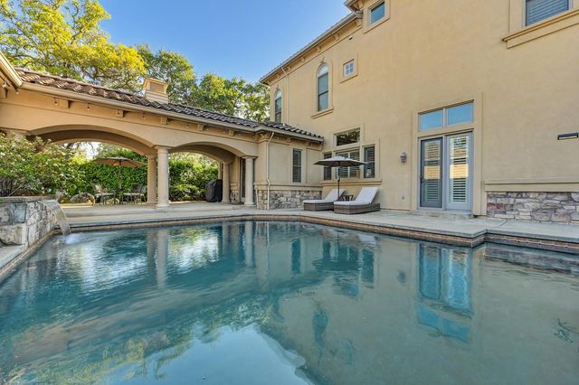 185 Powers Dr, El Dorado Hills, CA 95762