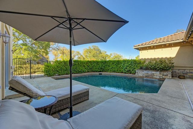 185 Powers Dr, El Dorado Hills, CA 95762