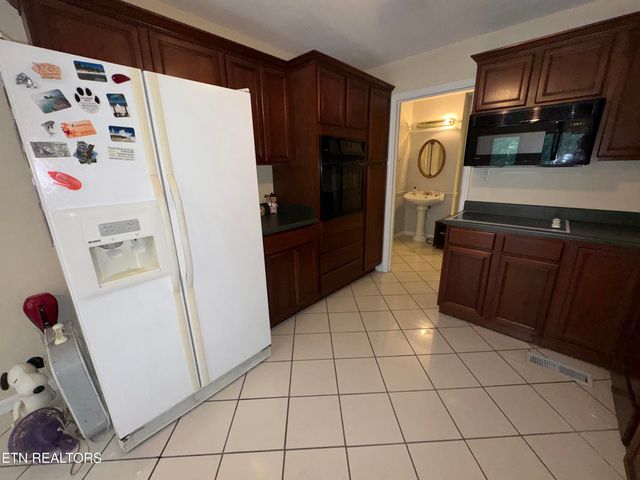 6001 Wilkerson Rd, Knoxville, TN 37912