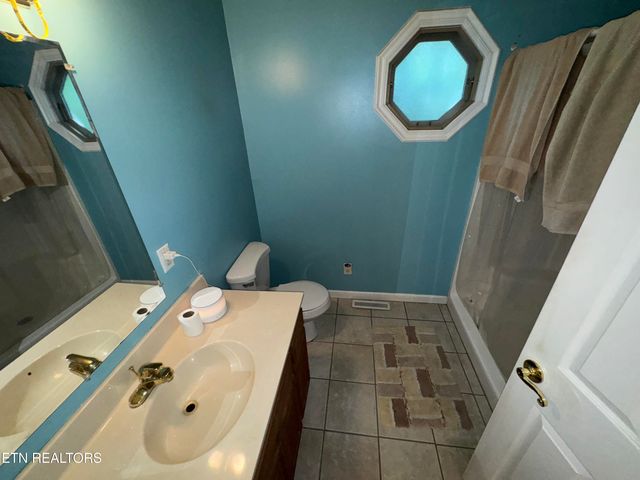 6001 Wilkerson Rd, Knoxville, TN 37912