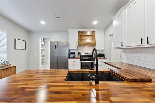10609 N McKinley Avenue, Oklahoma City, OK 73114