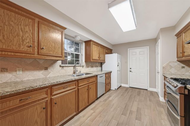 8718 Rowen Court, Needville, TX 77461