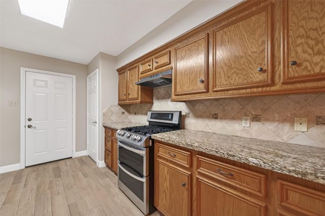 8718 Rowen Court, Needville, TX 77461