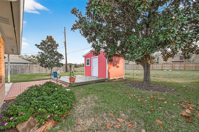 8718 Rowen Court, Needville, TX 77461