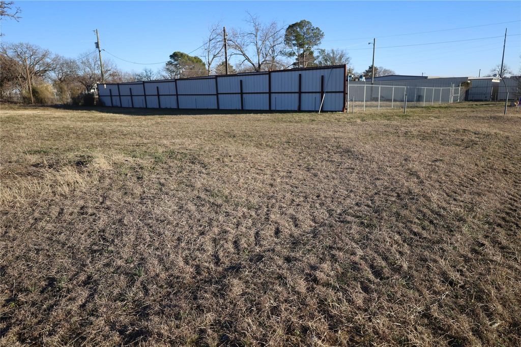 4208 N Main Street, Cleburne, TX 76058 — photo 3