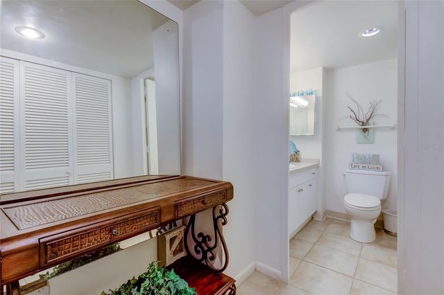 880 MANDALAY AVENUE 604, Clearwater Beach, FL 33767