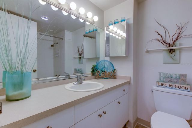 880 MANDALAY AVENUE 604, Clearwater Beach, FL 33767