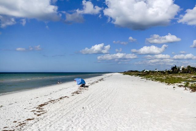 880 MANDALAY AVENUE 604, Clearwater Beach, FL 33767