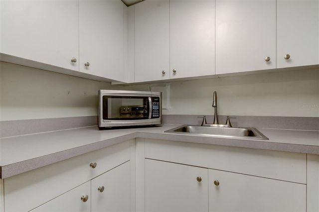880 MANDALAY AVENUE 604, Clearwater Beach, FL 33767