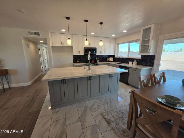 12441 N 36TH Avenue, Phoenix, AZ 85029