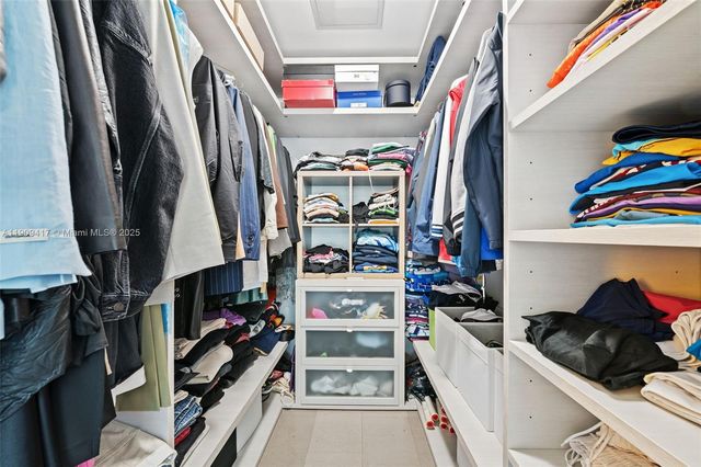 88 SW 7th St 3101, Miami, FL 33130