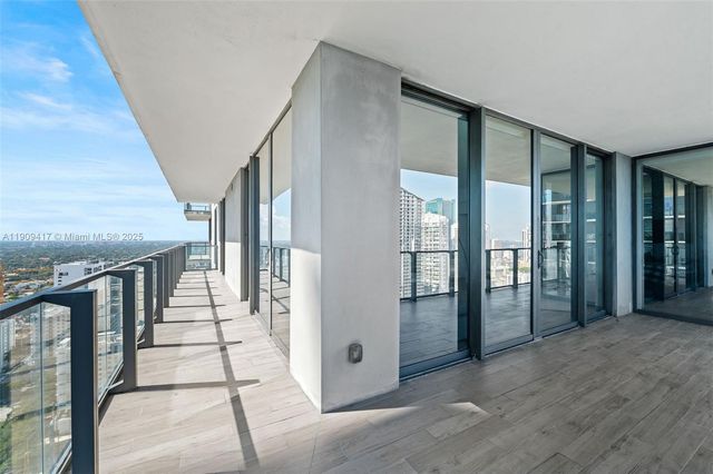 88 SW 7th St 3101, Miami, FL 33130