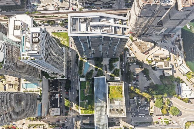 88 SW 7th St 3101, Miami, FL 33130