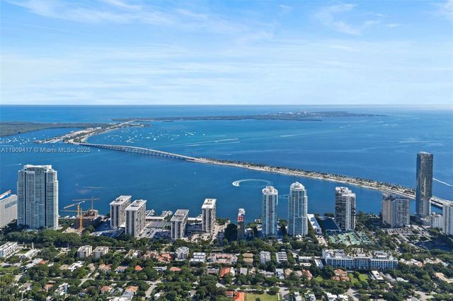 88 SW 7th St 3101, Miami, FL 33130