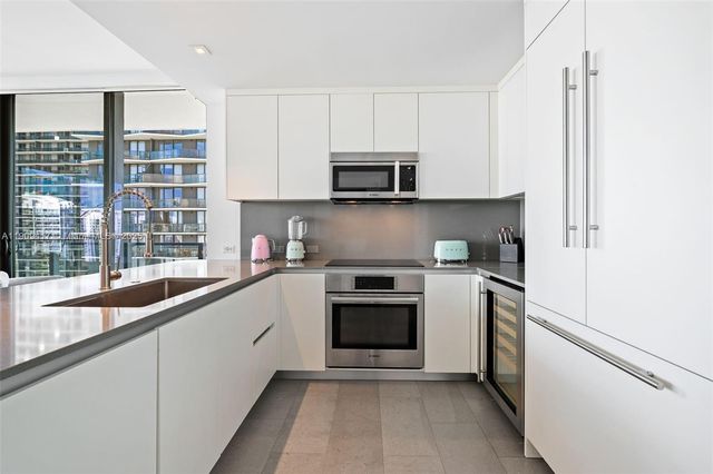 88 SW 7th St 3101, Miami, FL 33130