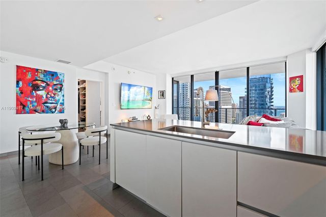 88 SW 7th St 3101, Miami, FL 33130