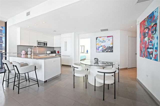 88 SW 7th St 3101, Miami, FL 33130