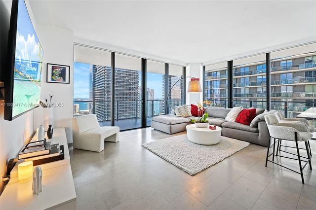 88 SW 7th St 3101, Miami, FL 33130