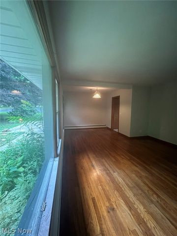 2569 Johnnycake Road SE, Warren, OH 44484