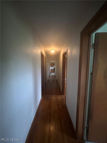 2569 Johnnycake Road SE, Warren, OH 44484