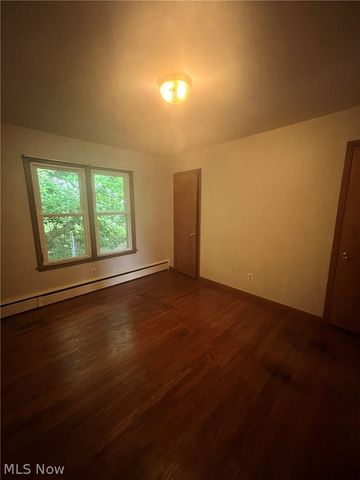 2569 Johnnycake Road SE, Warren, OH 44484