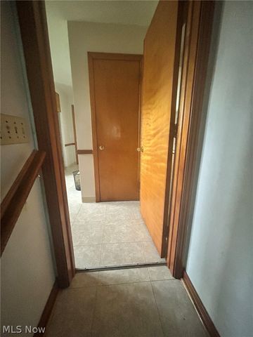 2569 Johnnycake Road SE, Warren, OH 44484