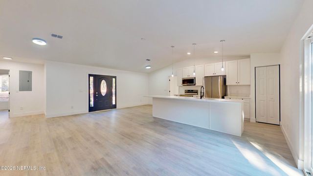 4774 LEOPARD Circle, Middleburg, FL 32068