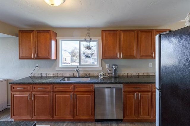 2327 E Longfellow Ave, Spokane, WA 99207