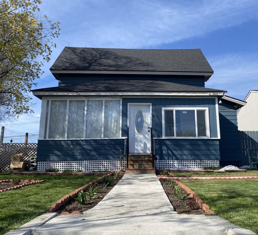 2327 E Longfellow Ave, Spokane, WA 99207