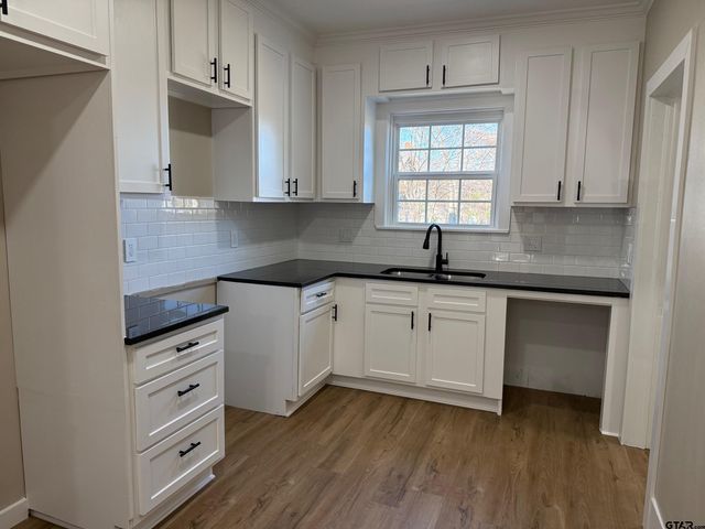 1512 E HOUSTON ST, Tyler, TX 75702