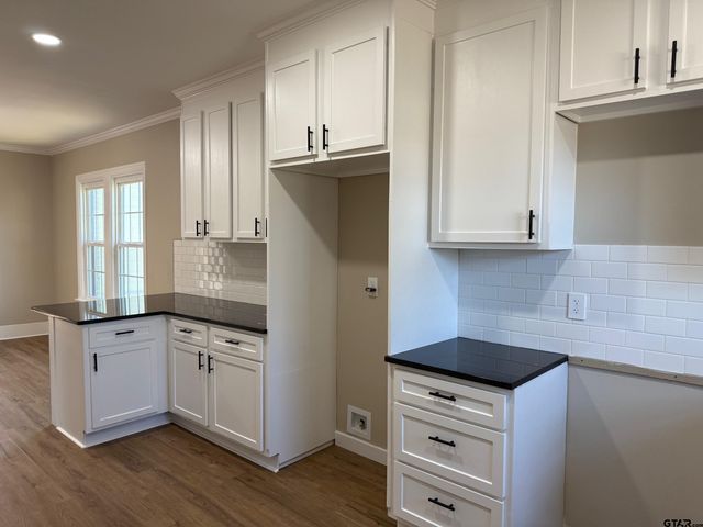 1512 E HOUSTON ST, Tyler, TX 75702