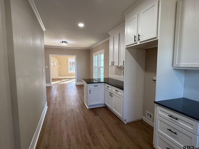 1512 E HOUSTON ST, Tyler, TX 75702